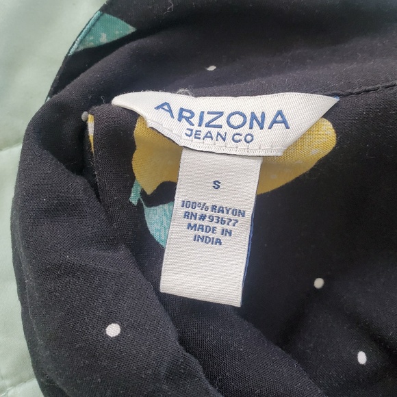 Lemon print polka dot Arizona button-down shirt, size S, fair condition - Picture 6 of 7